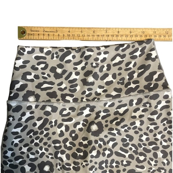 Aerie OFFLINE NWOT Goals High Waisted Leopard Leggings Size M - Picture 7 of 10